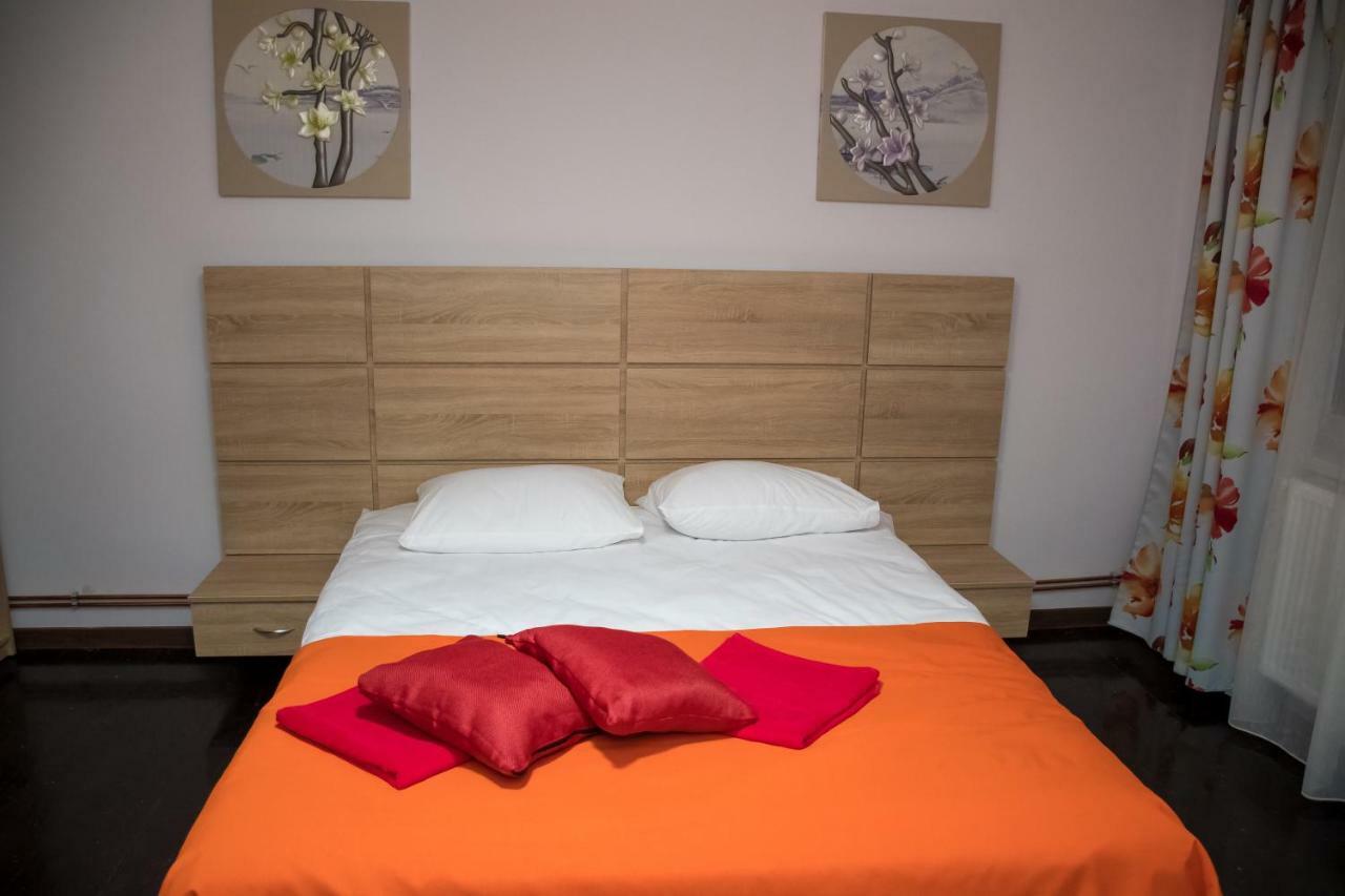 Vila Club Dioda Cicanesti 外观 照片